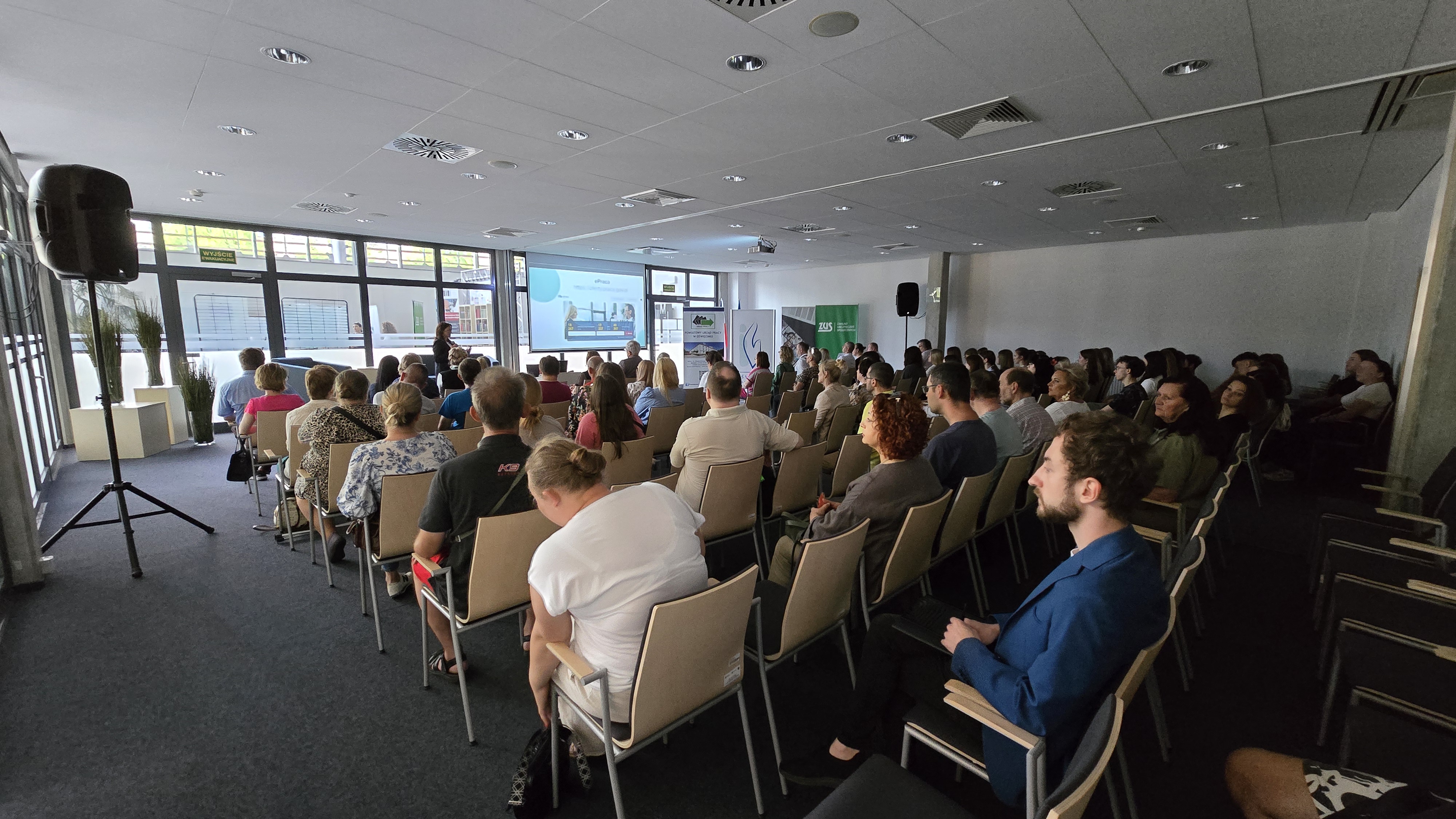 Zdjęcie artykułu Aktywni mimo barier - Twoja droga do zatrudnienia - seminarium